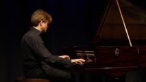 Czar dawnych fortepianów - koncert dziesiąty, Adrian Pietrzak